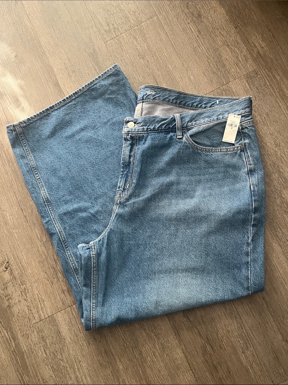 Old Navy WideBaggy - Wow Mid Rise Jeans